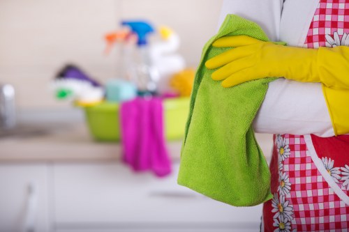 Specialised mattress cleaning tools for home hygiene