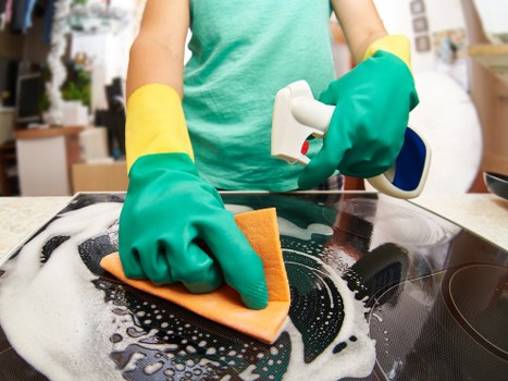 Staff responding safely to an emergency during a cleaning job